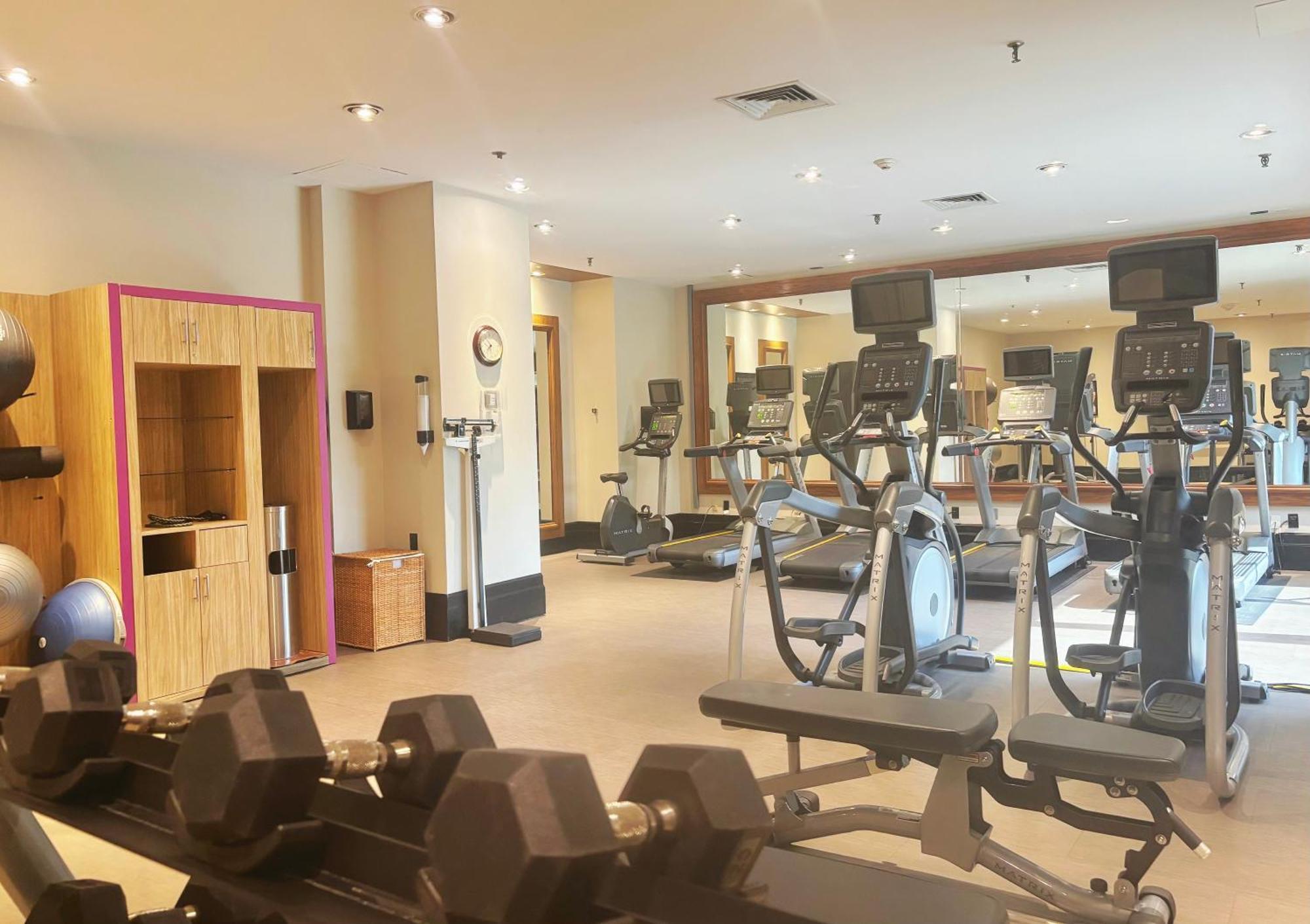 Hotel Chateauneuf Gatineau-Ottawa Гатино Экстерьер фото